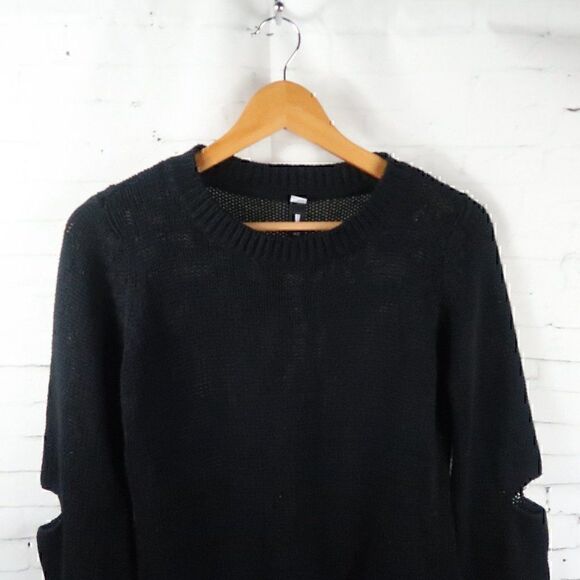DESIGN LAB BLACK LONG SLEEVE CREW NECK CROPPED SWEATER WITH CUT OUT ELBOWS - Picture 5 of 11